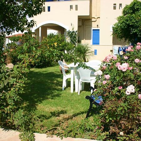 Hotel Aglaia Каламаки Екстериор снимка